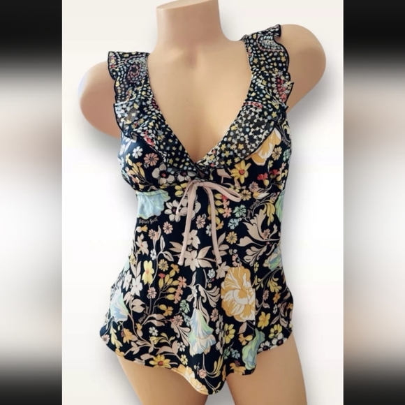 Victoria's Secret Other - Victoria's Secret Green Black Pajama Set